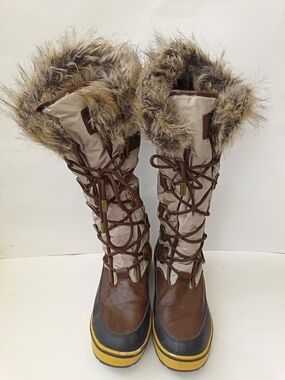 Harlow Brown and Cream Faux-Fur Lace-Up Winter Boots Size 10